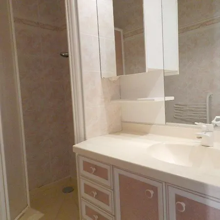 Lv330-b125 2 Pieces 4 Couchages 勒拉旺杜