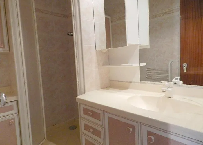 Lv330-b125 2 Pieces 4 Couchages 勒拉旺杜